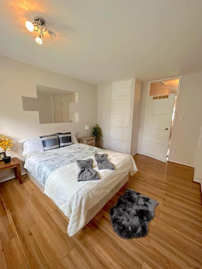 303 Alexandra Avenue Ha2 9Dx Lejlighed Pinner Eksteriør billede